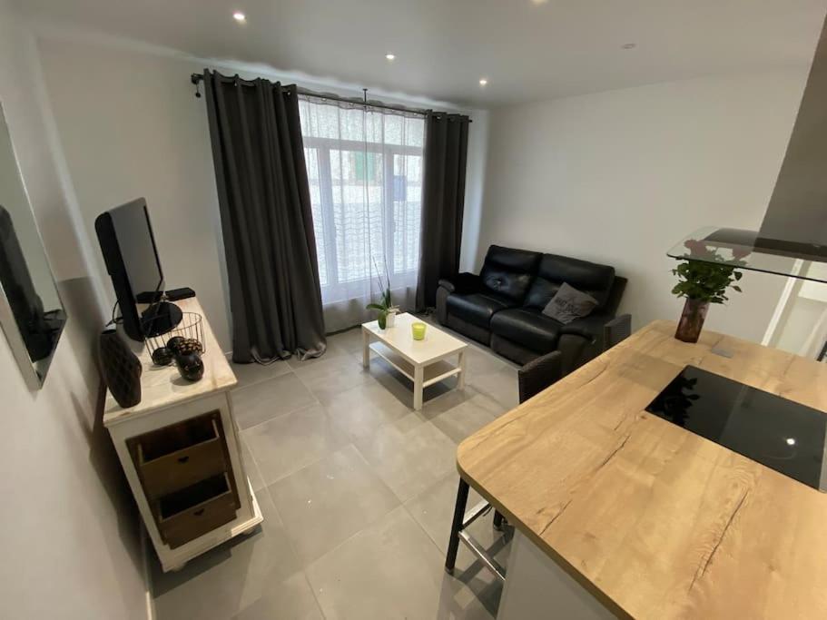 Rdc Proche Gare Et Port Apartment